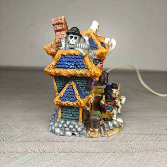 Vintage Haunted Cinema Halloween Spooky Ceramic Light Up House - Picture 3 of 8
